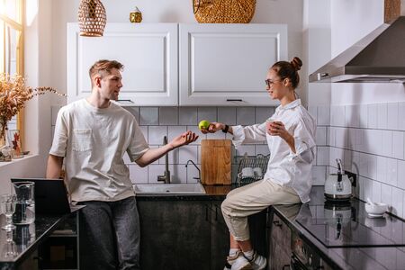 Open Kitchen vs. Closed Kitchen: Which One is Right for You?