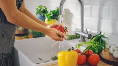 Smart Kitchen Tech for Small Spaces: Maximizing Functionality in Compact Homes