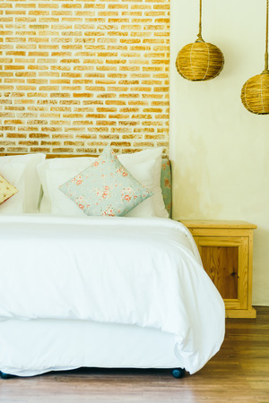 How to Declutter Your Closet: A Step-by-Step Guide to an Organized Bedroom