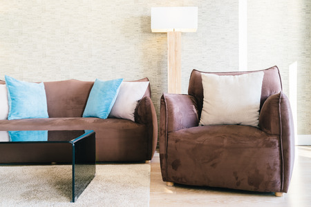 Minimalist vs. Modern Living Room Design: What’s the Difference?