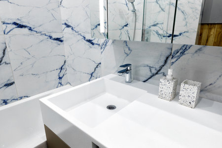 High-End Bathroom Lighting: Creating a Luxe Ambiance