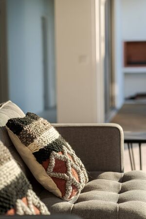 From Cozy to Chic: Using Warm and Cool Tones to Set the Mood
